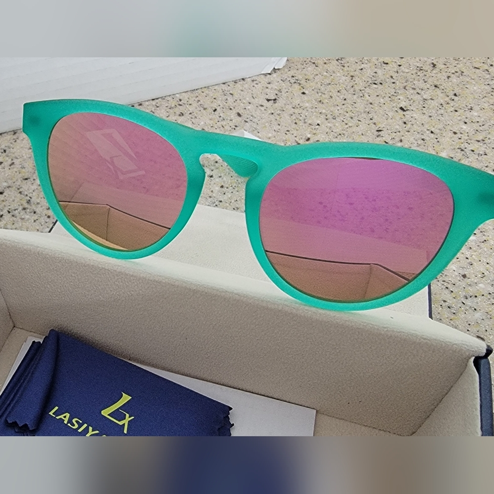 Lasiyanor sunglasses Green